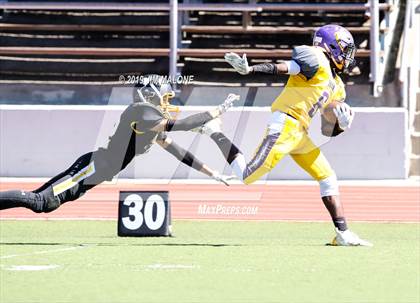 Thumbnail 3 in Kennedy vs. Alameda photogallery.