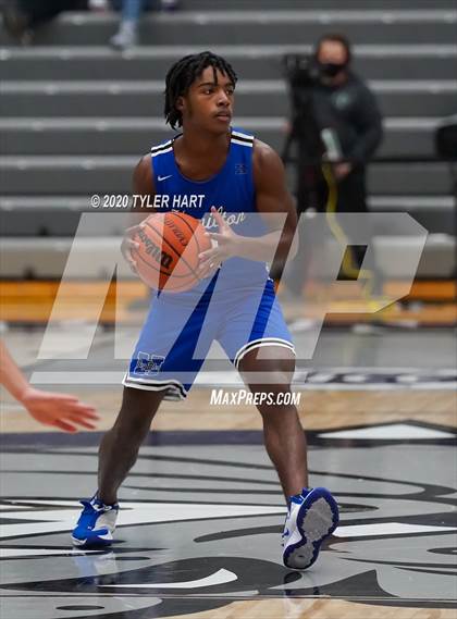 Thumbnail 3 in Fort Wayne Blackhawk Christian vs. Hamilton (Sneakers for Santa Shootout) photogallery.