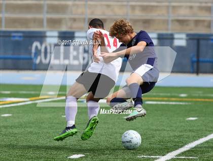 Thumbnail 3 in Del Norte vs. Hoover (CIF SDS Division 3 Final) photogallery.