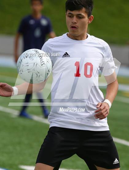 Thumbnail 2 in Del Norte vs. Hoover (CIF SDS Division 3 Final) photogallery.