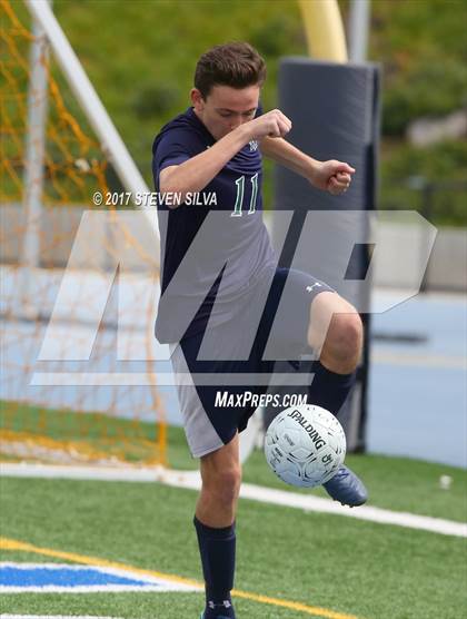 Thumbnail 1 in Del Norte vs. Hoover (CIF SDS Division 3 Final) photogallery.