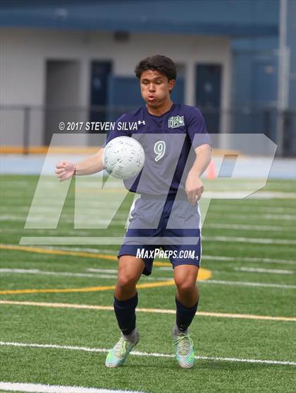 Thumbnail 2 in Del Norte vs. Hoover (CIF SDS Division 3 Final) photogallery.