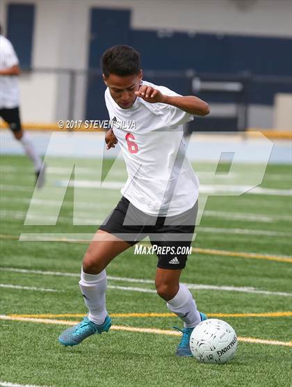 Thumbnail 2 in Del Norte vs. Hoover (CIF SDS Division 3 Final) photogallery.