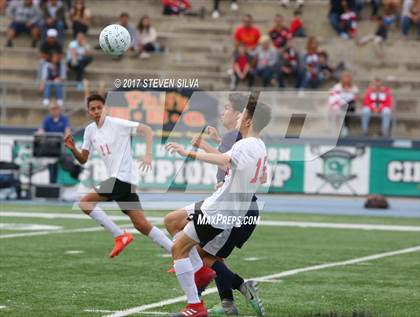 Thumbnail 2 in Del Norte vs. Hoover (CIF SDS Division 3 Final) photogallery.