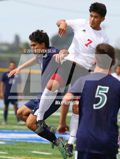 Thumbnail 2 in Del Norte vs. Hoover (CIF SDS Division 3 Final) photogallery.