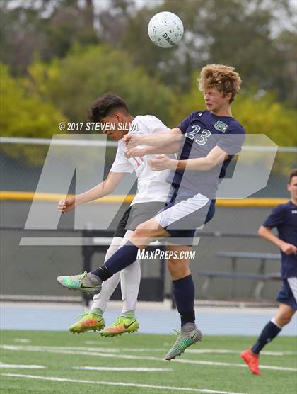 Thumbnail 3 in Del Norte vs. Hoover (CIF SDS Division 3 Final) photogallery.