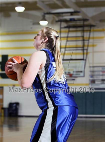 Thumbnail 1 in Knoxville Catholic vs Karns (Pilot Food-Mart Classic) photogallery.