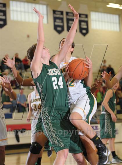 Thumbnail 3 in West Linn vs. Jesuit (Nike Interstate Shootout) photogallery.