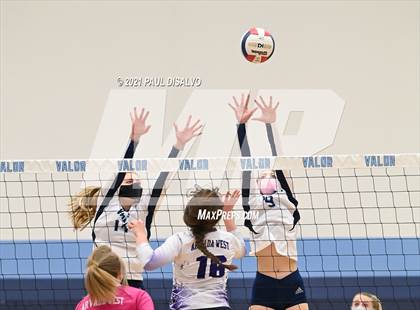 Thumbnail 3 in Arvada West @ Valor Christian photogallery.