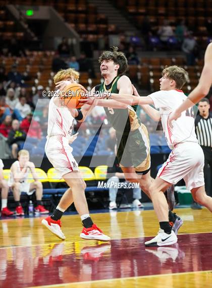 Thumbnail 2 in Falcon vs Montrose (CHSAA 5A Great 8) photogallery.