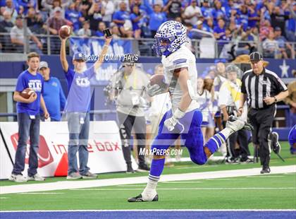 Thumbnail 2 in Stratford vs. Falls City (UIL Football 2A D1 Finals) photogallery.
