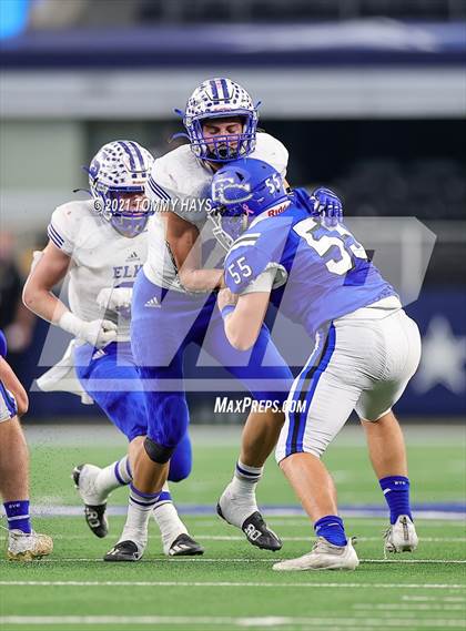 Thumbnail 1 in Stratford vs. Falls City (UIL Football 2A D1 Finals) photogallery.