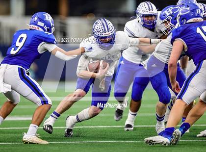 Thumbnail 1 in Stratford vs. Falls City (UIL Football 2A D1 Finals) photogallery.