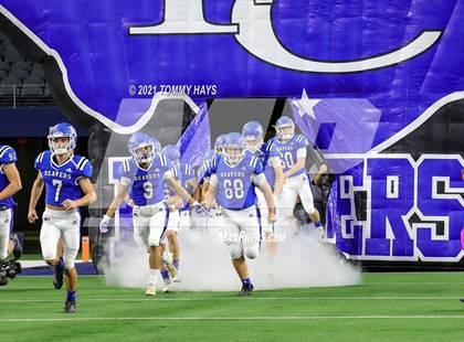 Thumbnail 1 in Stratford vs. Falls City (UIL Football 2A D1 Finals) photogallery.