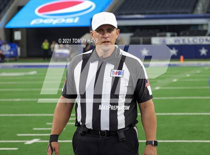 Thumbnail 2 in Stratford vs. Falls City (UIL Football 2A D1 Finals) photogallery.