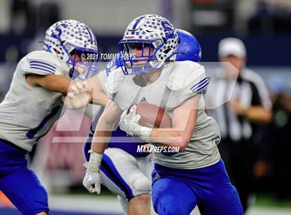 Thumbnail 2 in Stratford vs. Falls City (UIL Football 2A D1 Finals) photogallery.