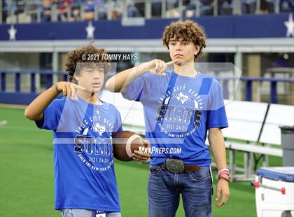 Thumbnail 3 in Stratford vs. Falls City (UIL Football 2A D1 Finals) photogallery.