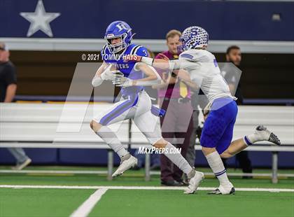 Thumbnail 1 in Stratford vs. Falls City (UIL Football 2A D1 Finals) photogallery.