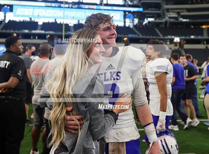 Thumbnail 2 in Stratford vs. Falls City (UIL Football 2A D1 Finals) photogallery.
