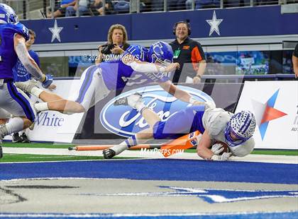 Thumbnail 3 in Stratford vs. Falls City (UIL Football 2A D1 Finals) photogallery.