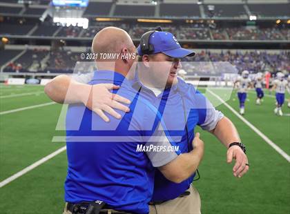 Thumbnail 1 in Stratford vs. Falls City (UIL Football 2A D1 Finals) photogallery.