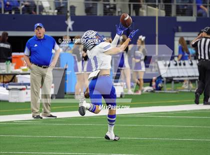 Thumbnail 3 in Stratford vs. Falls City (UIL Football 2A D1 Finals) photogallery.