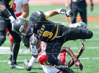 Thumbnail 3 in Edison vs. Brophy College Prep (Under Armour Brothers In Arms Classic) photogallery.