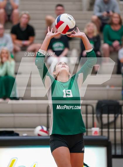 Thumbnail 2 in Crown Point vs. Floyd Central photogallery.