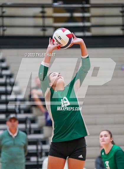 Thumbnail 3 in Crown Point vs. Floyd Central photogallery.