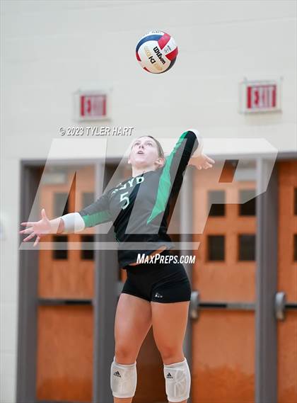 Thumbnail 2 in Crown Point vs. Floyd Central photogallery.