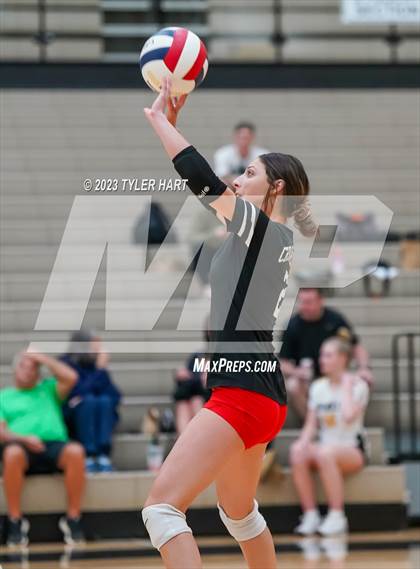 Thumbnail 1 in Crown Point vs. Floyd Central photogallery.