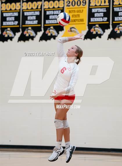 Thumbnail 3 in Crown Point vs. Floyd Central photogallery.