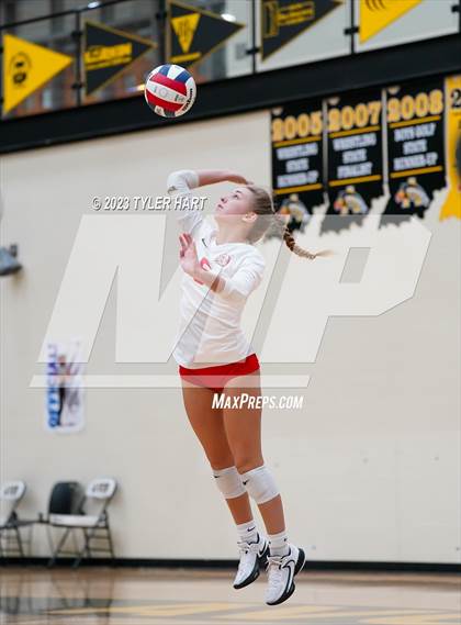 Thumbnail 1 in Crown Point vs. Floyd Central photogallery.