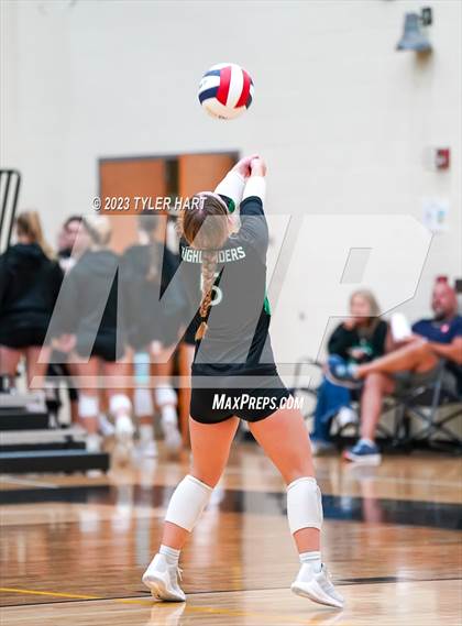 Thumbnail 2 in Crown Point vs. Floyd Central photogallery.