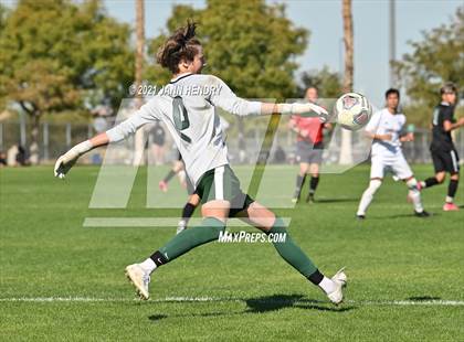 Thumbnail 1 in Coronado vs. Palo Verde (Class 5A Southern Section FINAL) photogallery.