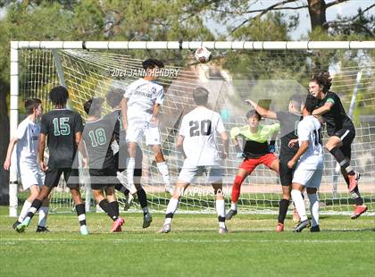 Thumbnail 2 in Coronado vs. Palo Verde (Class 5A Southern Section FINAL) photogallery.