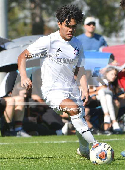 Thumbnail 1 in Coronado vs. Palo Verde (Class 5A Southern Section FINAL) photogallery.