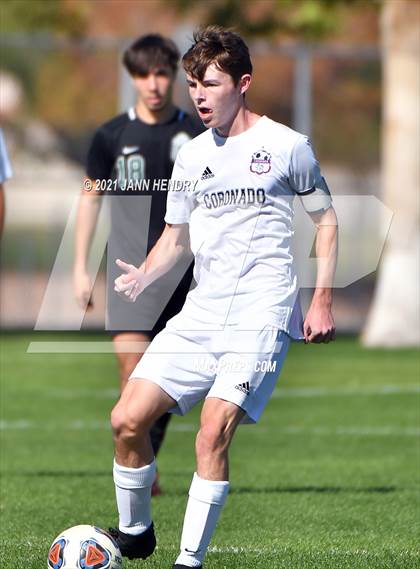 Thumbnail 2 in Coronado vs. Palo Verde (Class 5A Southern Section FINAL) photogallery.