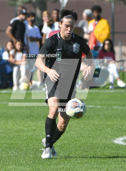 Thumbnail 2 in Coronado vs. Palo Verde (Class 5A Southern Section FINAL) photogallery.