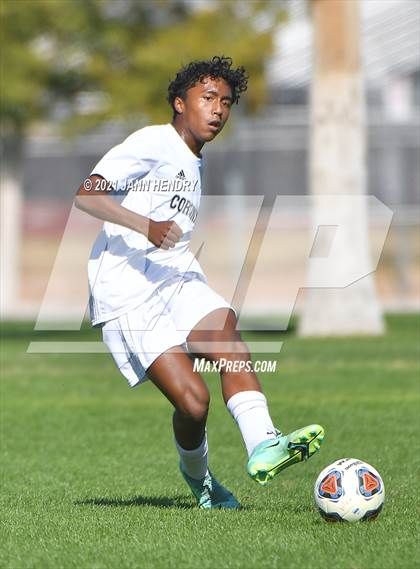 Thumbnail 2 in Coronado vs. Palo Verde (Class 5A Southern Section FINAL) photogallery.