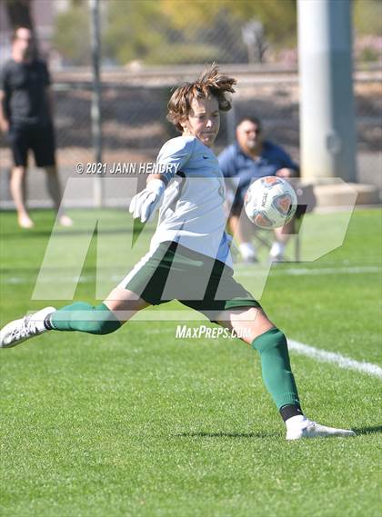 Thumbnail 1 in Coronado vs. Palo Verde (Class 5A Southern Section FINAL) photogallery.