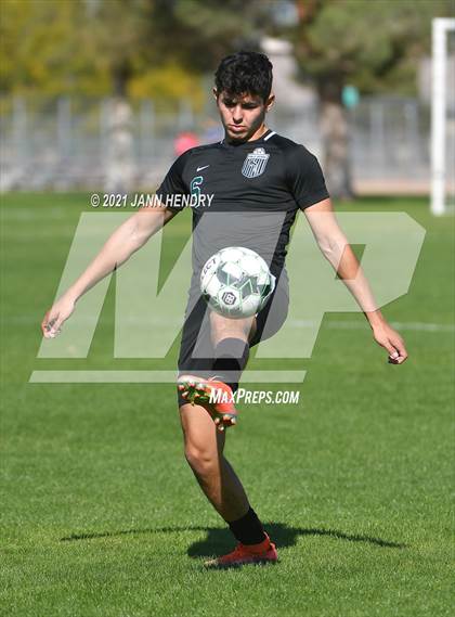 Thumbnail 3 in Coronado vs. Palo Verde (Class 5A Southern Section FINAL) photogallery.