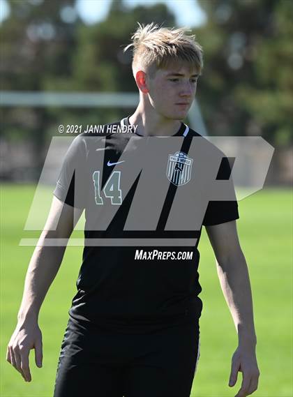 Thumbnail 1 in Coronado vs. Palo Verde (Class 5A Southern Section FINAL) photogallery.
