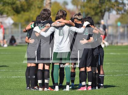 Thumbnail 3 in Coronado vs. Palo Verde (Class 5A Southern Section FINAL) photogallery.