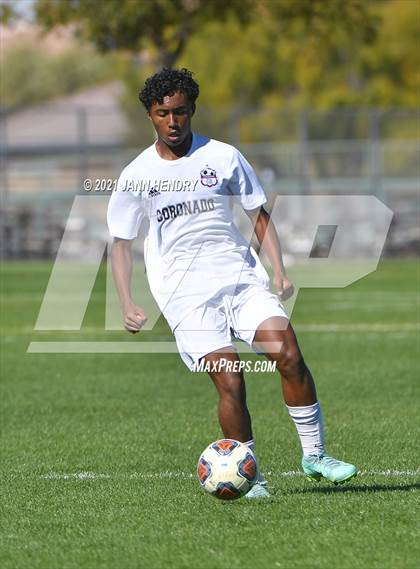 Thumbnail 1 in Coronado vs. Palo Verde (Class 5A Southern Section FINAL) photogallery.