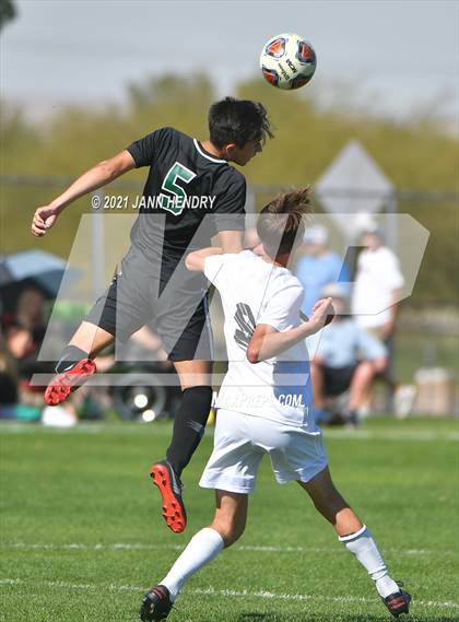 Thumbnail 3 in Coronado vs. Palo Verde (Class 5A Southern Section FINAL) photogallery.