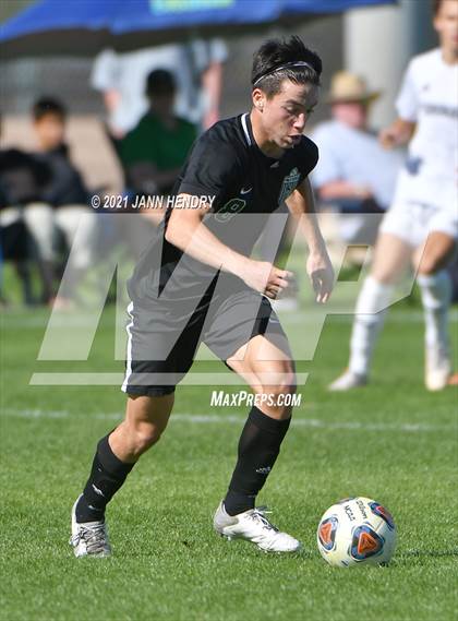 Thumbnail 2 in Coronado vs. Palo Verde (Class 5A Southern Section FINAL) photogallery.