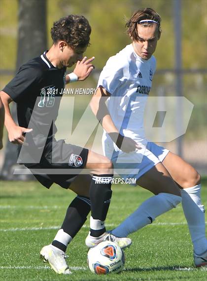 Thumbnail 1 in Coronado vs. Palo Verde (Class 5A Southern Section FINAL) photogallery.