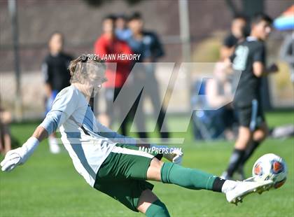 Thumbnail 2 in Coronado vs. Palo Verde (Class 5A Southern Section FINAL) photogallery.