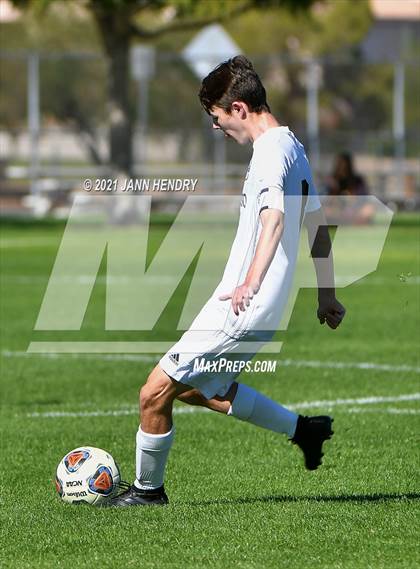 Thumbnail 1 in Coronado vs. Palo Verde (Class 5A Southern Section FINAL) photogallery.